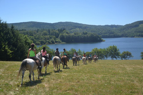 camping met manege frankrijk