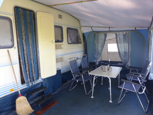 caravan interieur voortent te huur